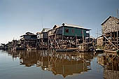 Tonle Sap - Kampong Phluk floating village - stilted houses